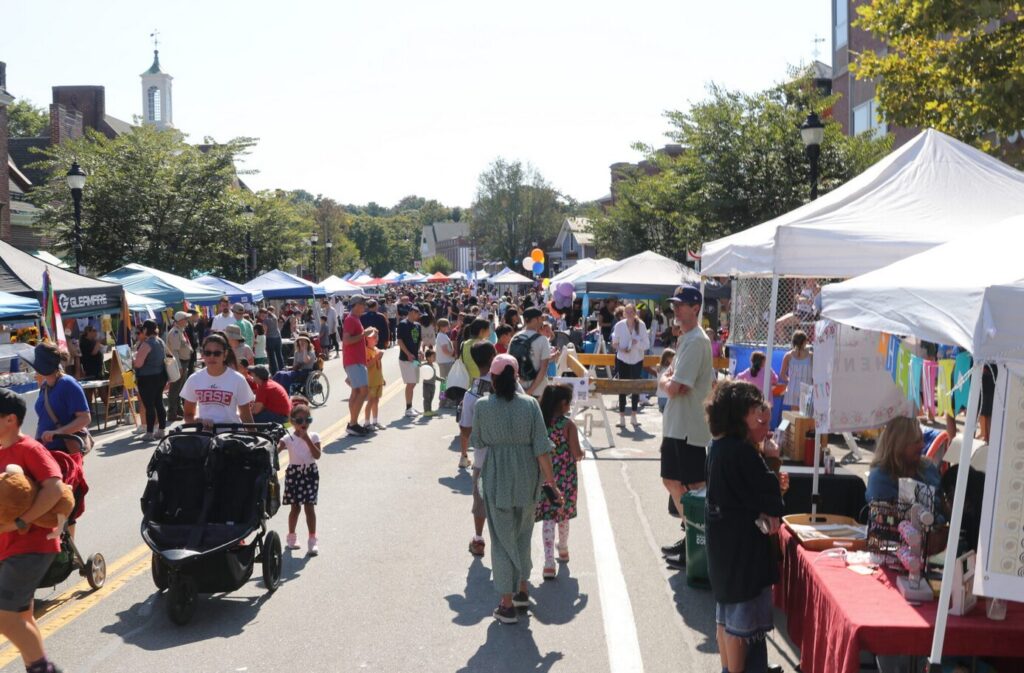 Leonard Street, busy with visitors on Belmont Town Day